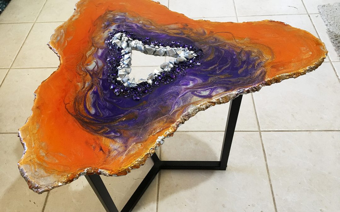 Kmart table hack – convert it into a freeform resin table (time-lapse)