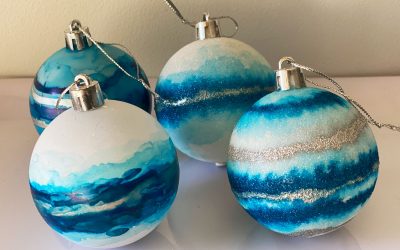 DIY Alcohol Ink Christmas Baubles